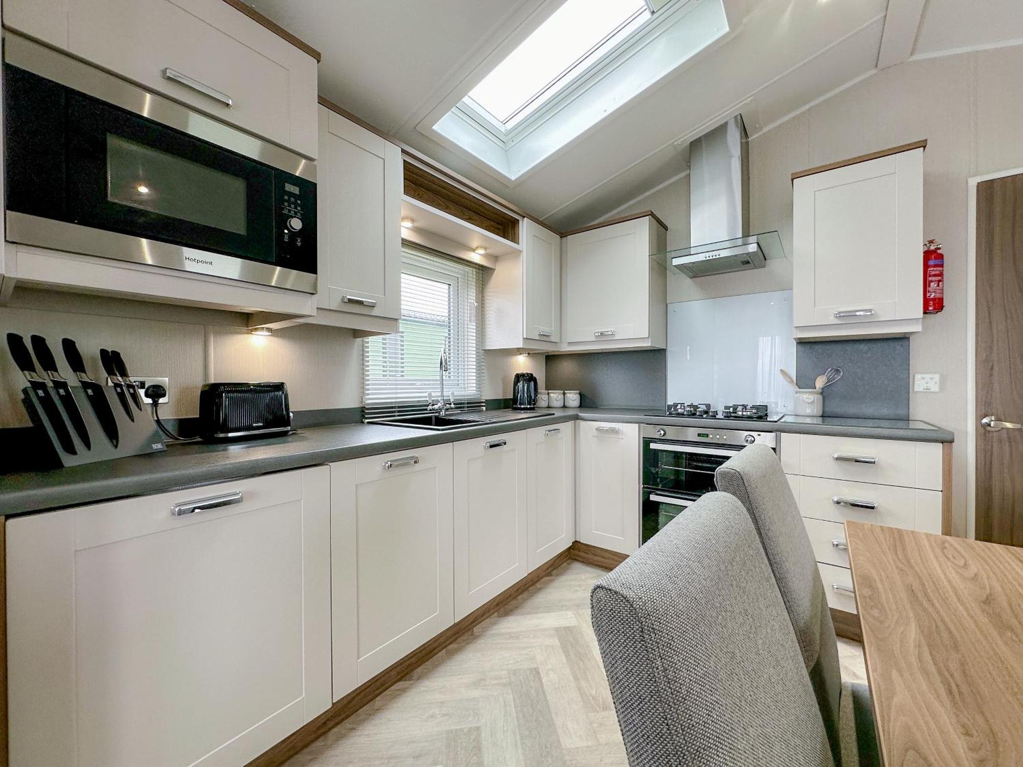 Sheraton Caravan *